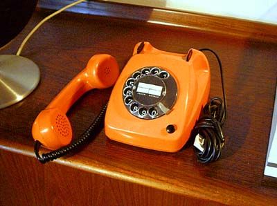 70er Telefongert in Orange - der Klassiker der Telefonie: einfach anschlieen & telefonieren