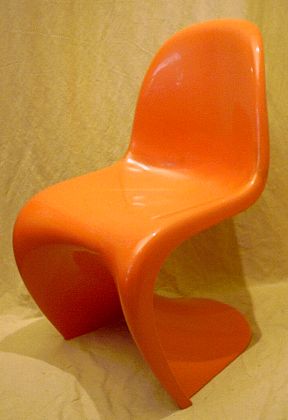 Verner Panton Chair - Kunststoffstuhl-Designklassiker von VITRA