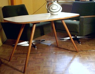 THONET Tisch: Esstisch im Mid-Century Design