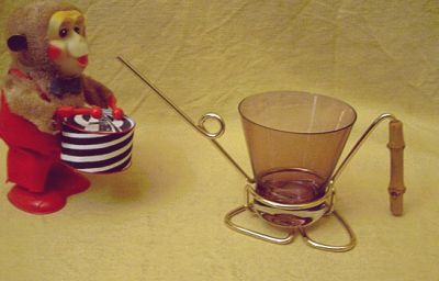 Brezelglas - elegante Serviermglichkeit der 1950er Jahre fr Brezeln & Salzstangen auf stilvoller Party