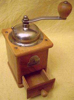 TRÖSSER Mokkamühle - die kleinere Version der Kaffeemühlen