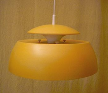 LYFA Hngelampe im Siebziger Panton-Schmetterling-Stil