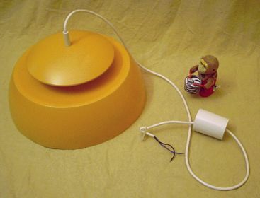 LYFA Hngelampe im Siebziger Panton-Schmetterling-Stil