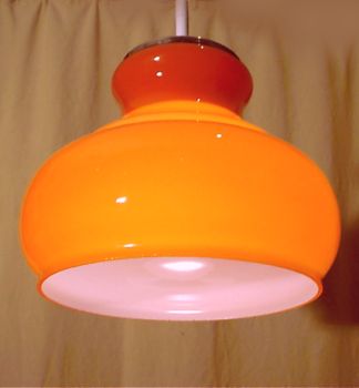 Hngelampe der 70er von FISCHER Leuchten - farbiges Glas fasziniert